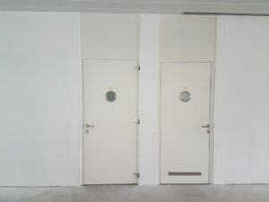 REMING - Dodávka několika set kusů protipožárních ocelových dveří a stěn z profilů Voest Alpine na Univerzitu Tomáše Bati ve Zlíně.