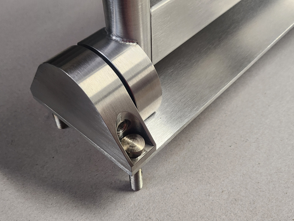 Sklopná sedátka do výtahů s úpravou antivandal: Odolné řešení pro frekventované prostory