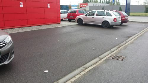 REMING - nerezové parkovací body k vyznačení parkovacích ploch