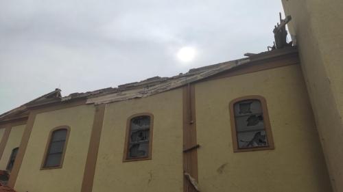REMING - Nová oblouková hliníková okna na kostele v Moravské Nové Vsi, který byl v roce 2021 zasažen ničivým tornádem.